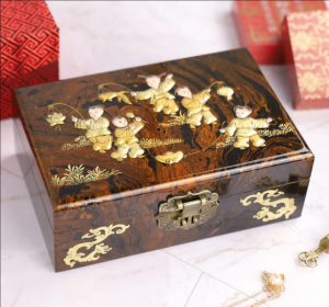 平遙推光漆器